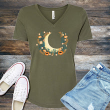 Load image into Gallery viewer, Moon Flower Wreath V-Neck
